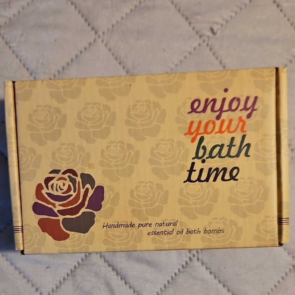 Handmade Essential Oil Bath Bombs